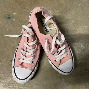 Pink women’s converse